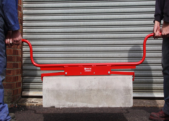 High Handle End Gripping Kerb / Slab Lifter Gallery Image