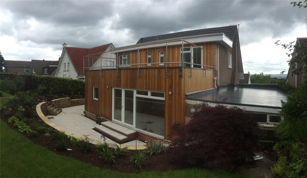 Garden room in timber cladding with roof terrace Gallery Image