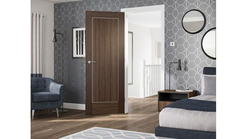 Varese Flush Walnut Internal Door Gallery Image