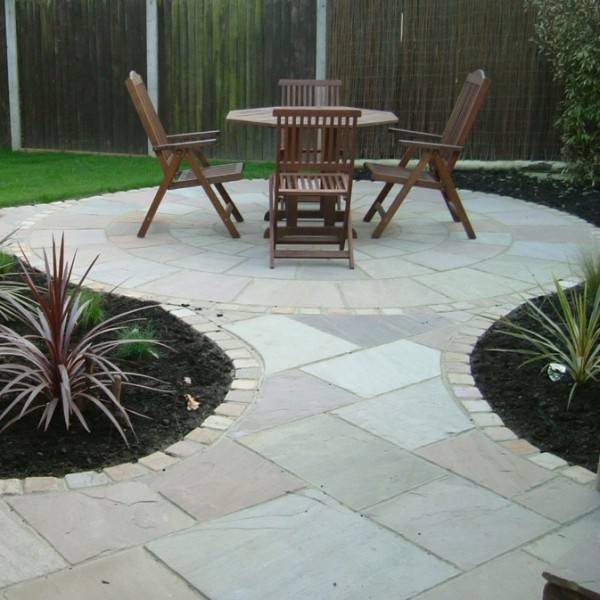 Wide Range of Natural Paving Slabs Gallery Image