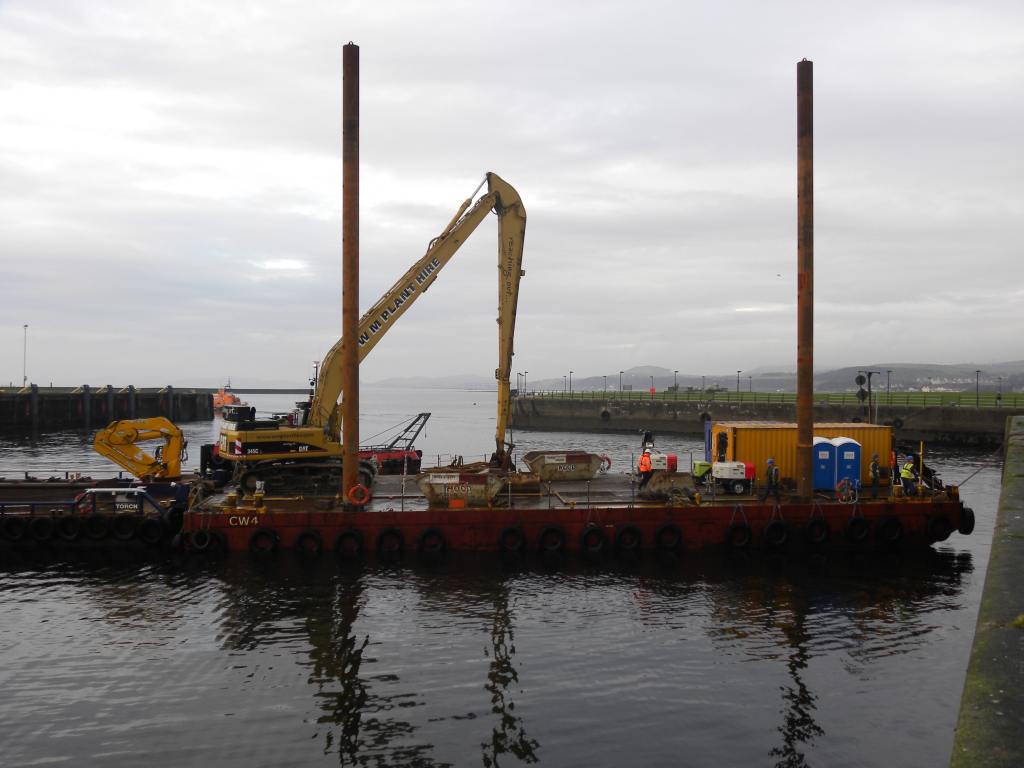 Spudleg dredging barge Gallery Image