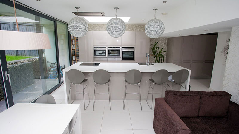 Open plan kitchen diner in Bearsden Gallery Image