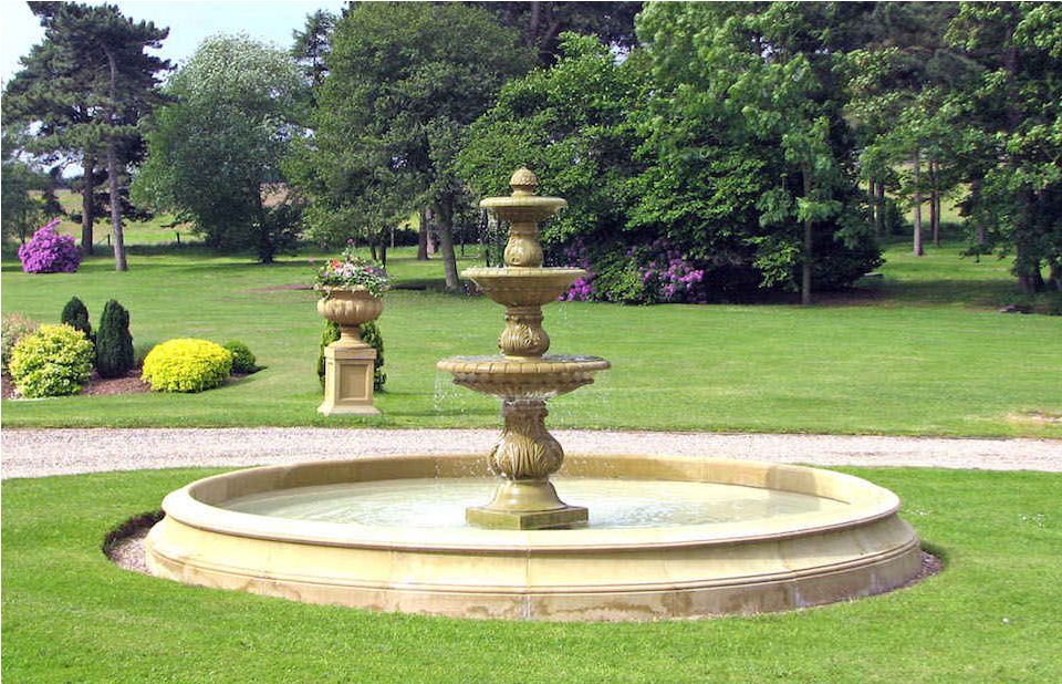 Fountain & Pool Surrounds Gallery Image