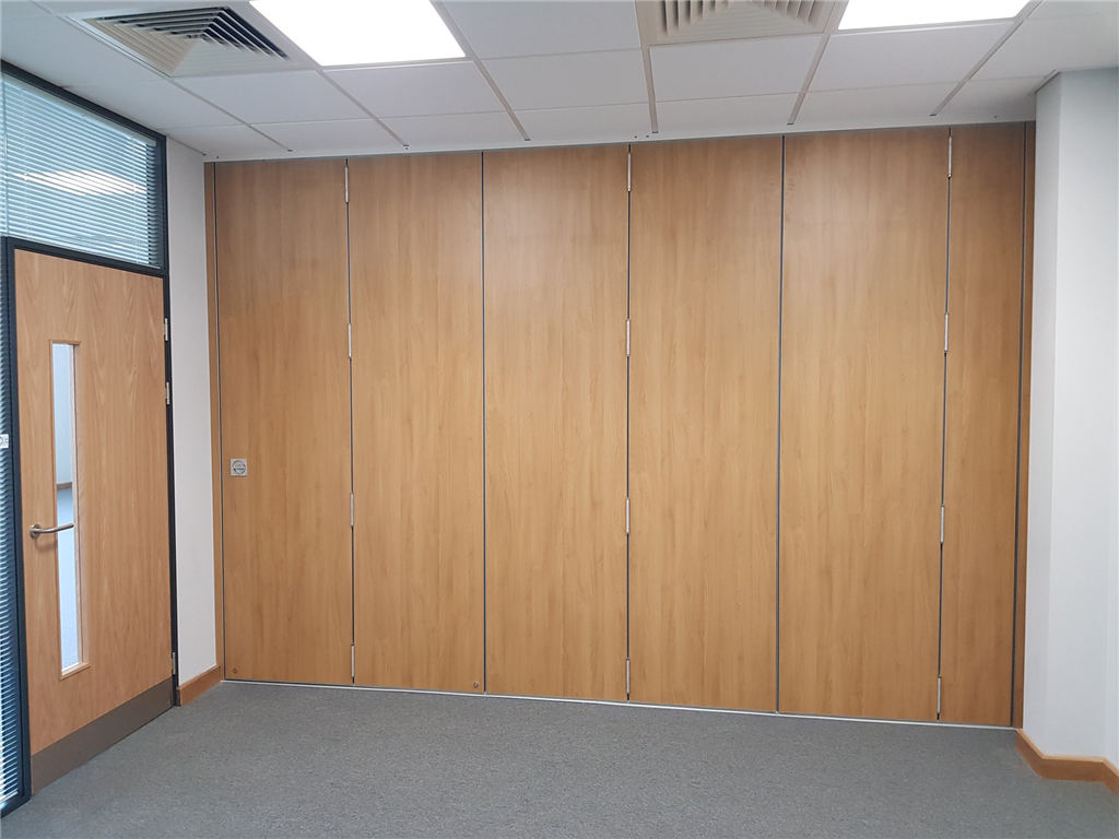 Moving Designs Ltd ~ sliding folding partition Gallery Image