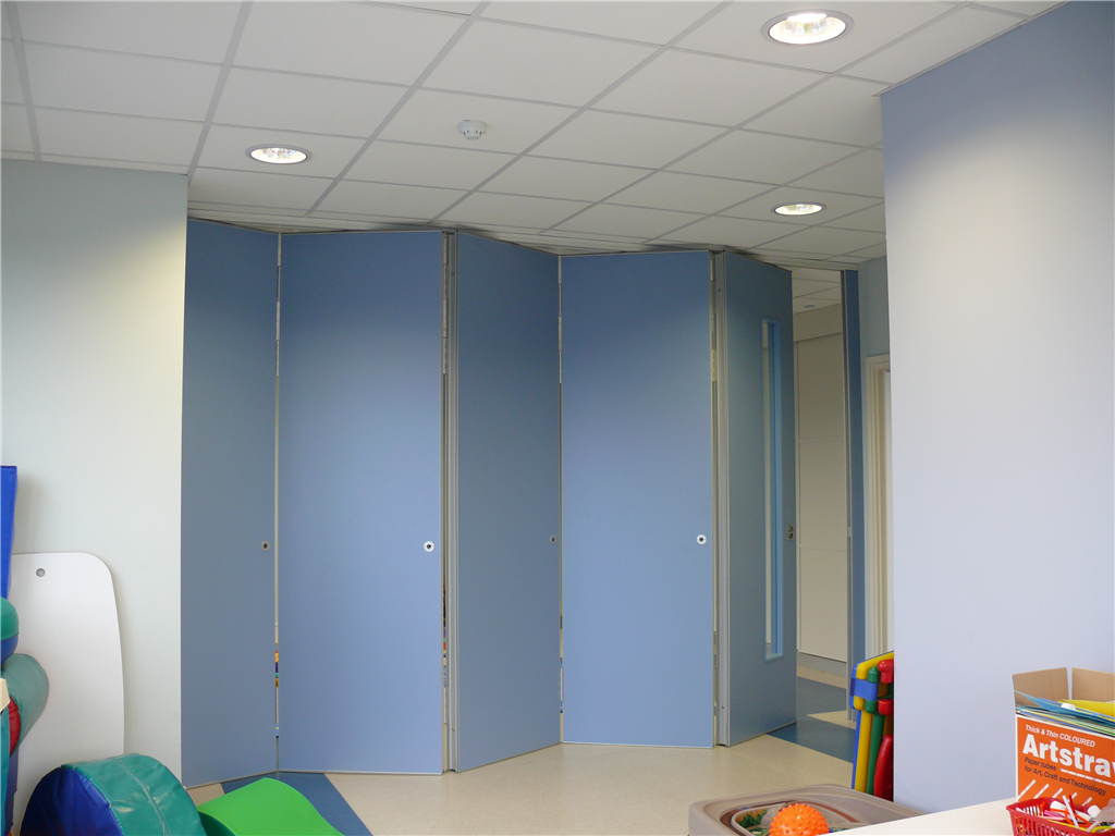 Moving Designs Ltd ~ sliding folding partition Gallery Image