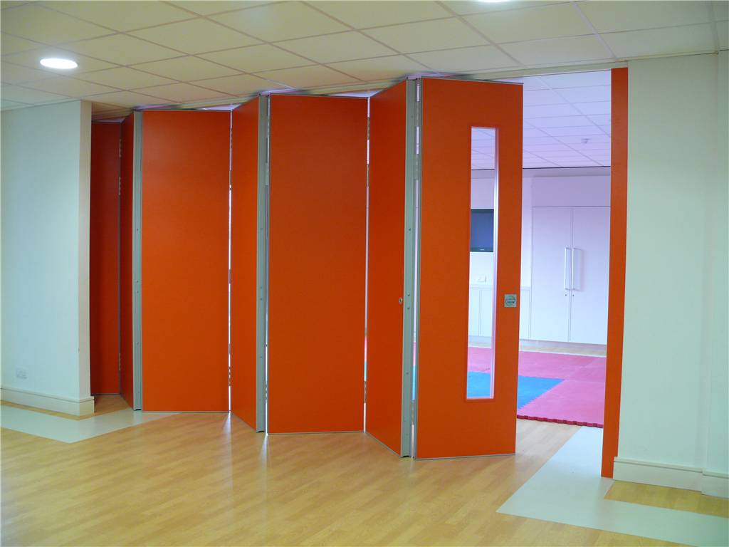 Moving Designs Ltd ~ sliding folding partition Gallery Image