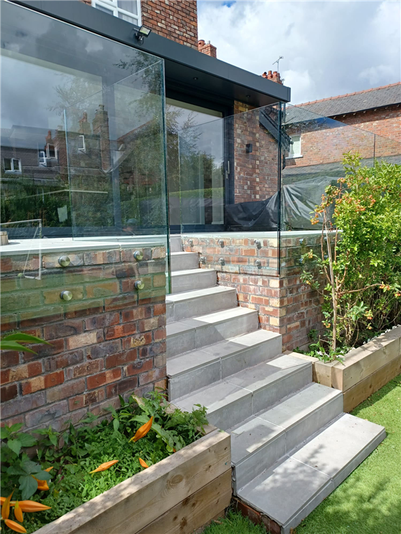 side fixed glass balustrade Gallery Image