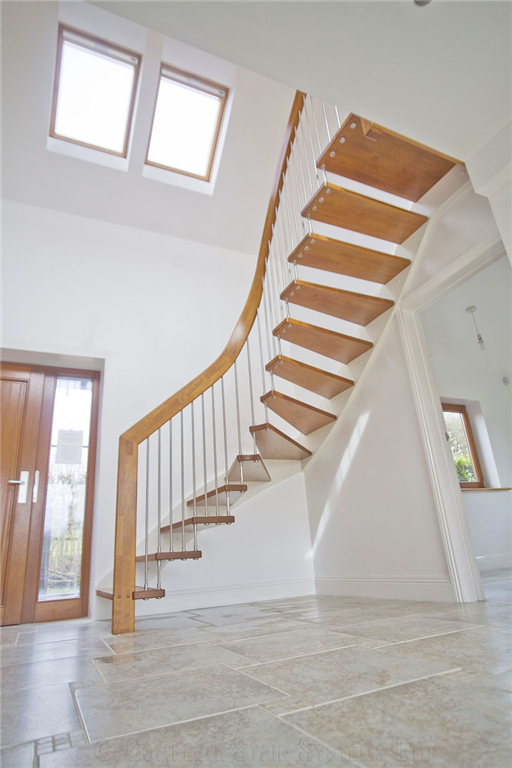 Bespoke Oak 1/4 Turn with floating treads, cover painted stringer and curved handrail Gallery Image